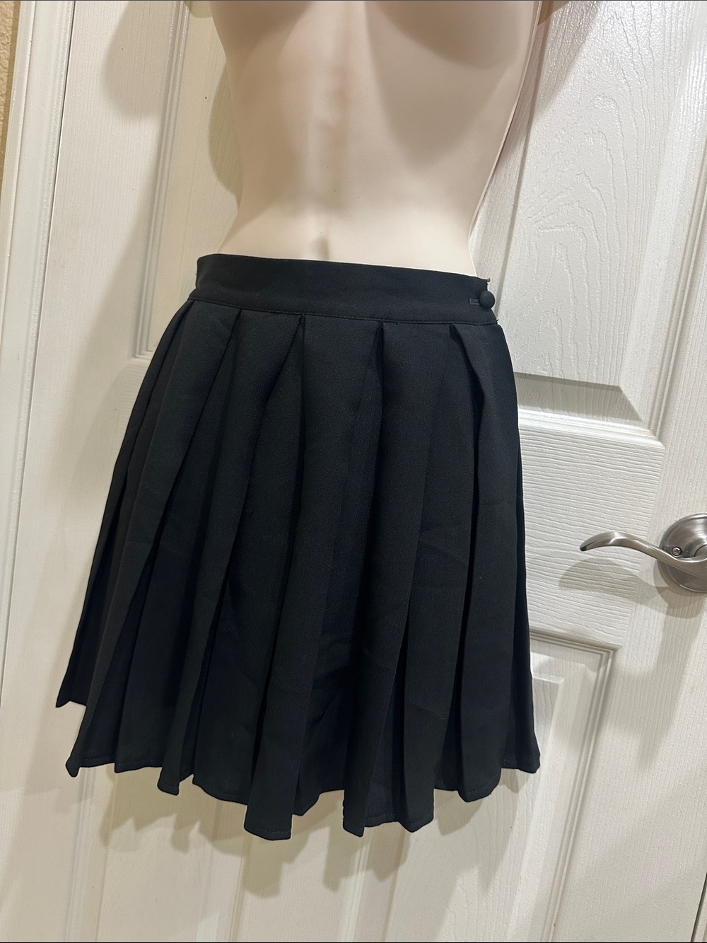 Classic Black Pleated Mini Skirt
